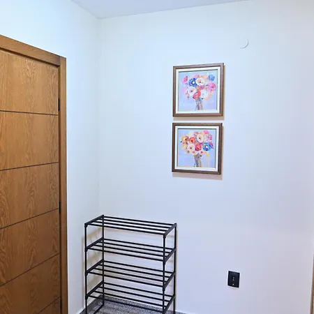 아파트 Sunrise 2 - Modern Retreat Near The Gondola 반스코
