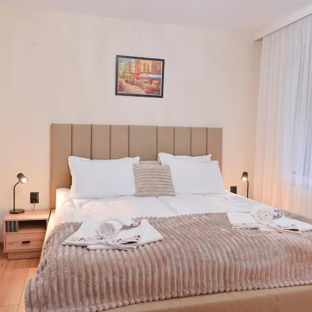 아파트 Sunrise 2 - Modern Retreat Near The Gondola 반스코